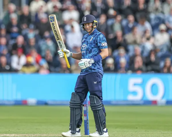 İngiltere 'den Joe Root, 1 Haziran 2025' te Sofya Bahçeleri Kriket Sahası, Cardiff, İngiltere 'de 2.