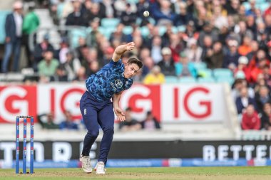 İngiltere 'den Matthew Potts, 3 Haziran 2025' te Kia Oval, Londra, İngiltere 'de düzenlenen 3.