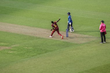 Batı Hint Adaları 'ndan Alzarri Joseph, 3 Haziran 2025' te Kia Oval, Londra, İngiltere 'de düzenlenen 3.