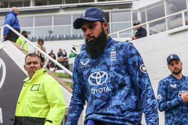 İngiltere 'den Adil Rashid, 3 Haziran 2025' te Kia Oval, Londra, İngiltere 'de oynanan 3.