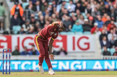 Batı Hint Adaları 'ndan Jayden Seales, 3 Haziran 2025' te Kia Oval, Londra 'da düzenlenen 3.