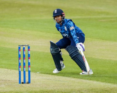 İngiltere 'den Sophia Dunkley 2. Metro Bankası ODI Uluslararası İngiltere Kadınlar Batı Hint Adalarına Karşı Uptonsteel County Ground, Leicester, Birleşik Krallık, 4 Haziran 2025