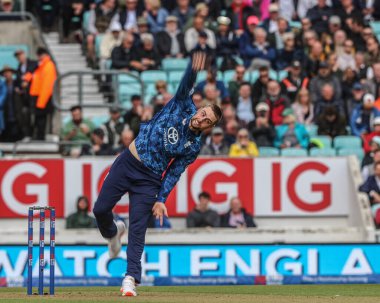 İngiltere Valeleri, 3 Haziran 2025 'te Londra, Kia Oval' de Batı Hint Adaları 'na karşı 3. Metro Bank ODI İngiltere maçında topu verecek.