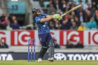İngiltere 'nin Jos Buttler' ı, 3 Haziran 2025 'te Londra' nın başkenti Kia Oval 'de düzenlenen 3.