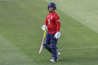 İngiltere 'den Ben Duckett, 1. Vitality T20 Uluslararası Serisi sırasında İngiltere - Batı Hint Adaları Banks Riverside Stadyumu, Chester-le-street, 6 Haziran 2025' de görevden alındıktan sonra oyun alanından ayrıldı.
