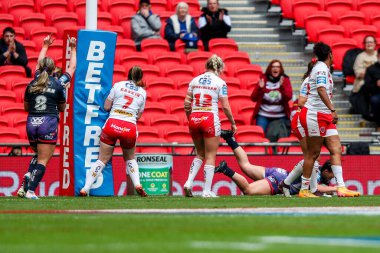 Wigan Warriors 'tan Megan Williams, 7 Haziran 2025' te Wembley Stadyumu 'nda düzenlenen Betfred Kadınlar Yarışma Kupası finalinde Wigan Warriors' a karşı oynuyor.