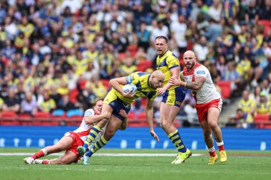 Warrington Wolves 'dan James Harrison, 7 Haziran 2025' te İngiltere 'nin Wembley Stadyumu' nda oynanan Betfred Challenge Cup Final Warrington Wolves vs Hull KR karşılaşmasında Hull KR 'dan Hull KR' dan Jez Litten ile karşılaştı.