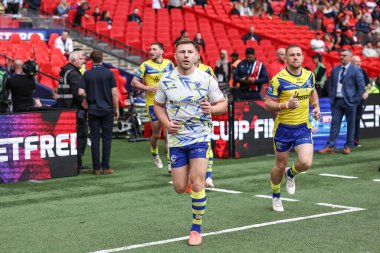 Warrington Wolves 'tan George Williams 7 Haziran 2025' te Wembley Stadyumu 'nda oynanan Betfred Challenge Cup Final Warrington Wolves vs Hull KR maçında ısınma turunda