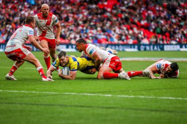 Warrington Wolves takımından Lachlan Fitzgibbon, 7 Haziran 2025 'te Wembley Stadyumu' nda oynanan Betfred Challenge Cup Final Warrington Wolves vs Hull KR maçında rakibi oldu.