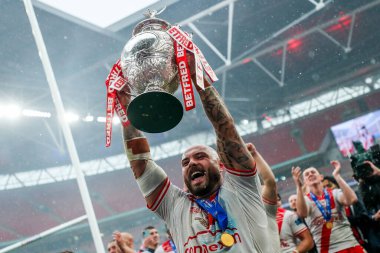 Hull KR, Betfred Challenge Kupası 'nı 7 Haziran 2025' te Wembley Stadyumu 'nda oynanan Betfred Challenge Cup final Warrington Wolves vs Hull KR maçından sonra kaldırdı.
