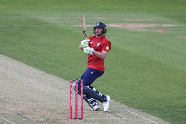 İngiltere 'nin Jos Buttler' ı 1. Vitality T20 Uluslararası Serisi 'nde 6 sayılık ters vuruşla Banks Riverside Stadyumu, Chester-le-street, 6 Haziran 2025
