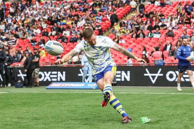 Warrington Wolves 'tan Marc Sneyd 7 Haziran 2025' te Wembley Stadyumu 'nda oynanan Betfred Challenge Cup Final Warrington Wolves vs Hull KR maçında ısınma turunda