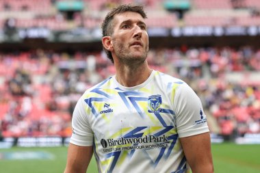 Warrington Wolves 'tan Stefan Ratchford 7 Haziran 2025' te Wembley Stadyumu 'nda oynanan Betfred Challenge Cup Final Warrington Wolves vs Hull KR maçında ısınma turunda