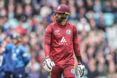 Batı Hint Adaları 'ndan Roston Chase, 3. Metro Bank ODI İngiltere Batı Hint Adaları' nda 3 Haziran 2025 'te Kia Oval, Londra, İngiltere' de Joe Root tarafından yakalandıktan sonra oyun alanından ayrıldı.