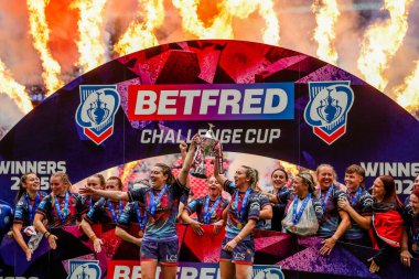 Wigan Warriors, 7 Haziran 2025 'te Wembley Stadyumu' nda oynanan Betfred Kadınlar Meydan Okuma Kupası finalinin ardından kupayı kaldırdı.