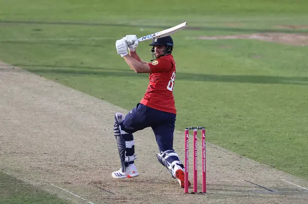 İngiltere 'den Will Jacks, 6 Haziran 2025' te İngiltere 'nin Banks Riverside Stadyumu' nda oynanan 1. Vitality T20 Uluslararası Serisi 'nde 4 sayı kaydetti.