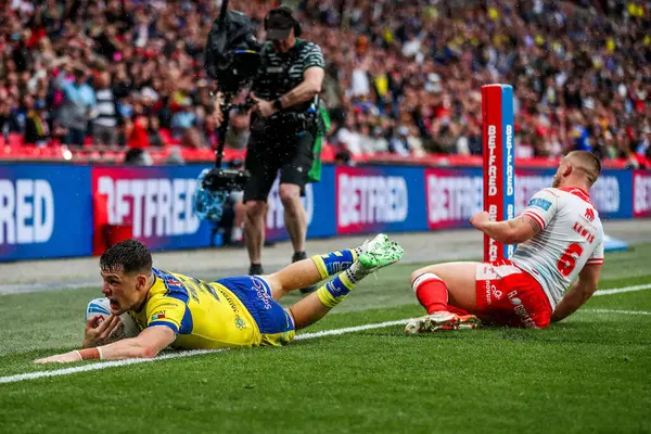 Warrington Wolves 'tan Josh Thewlis, 7 Haziran 2025' te Londra, Wembley Stadyumu 'nda oynanan Betfred Challenge Cup Final Warrington Wolves vs Hull KR karşılaşmasında şansını deneyecek.