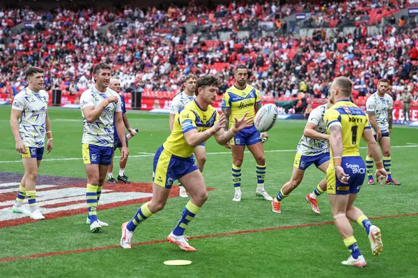 Warrington Wolves 'tan Jordy Crowther, Betfred Challenge Cup Final Warrington Wolves Hull KR' a karşı 7 Haziran 2025 'te Wembley Stadyumu, Londra' da oynanan karşılaşma öncesi ısınma maçında ısındı.