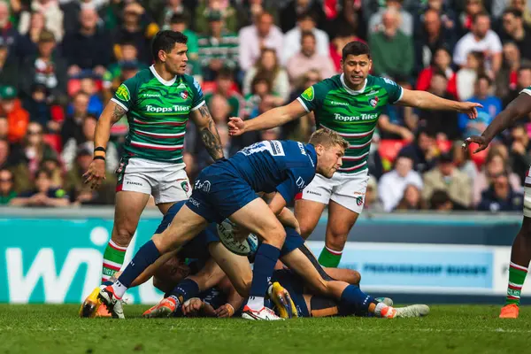 Gallagher Premiership play-off 'unda Satış Köpekbalıkları' ndan Gus Warr Leicester Tigers 'a karşı Mattioli Woods Welford Road Stadyumu, Leicester, İngiltere, 7 Haziran 2025