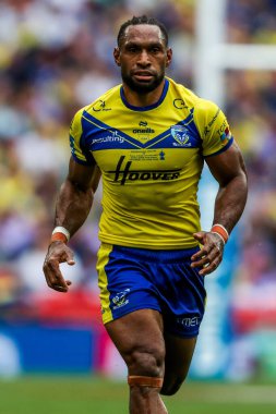 Warrington Wolves 'tan Rodrick Tai, 7 Haziran 2025' te Londra, Wembley Stadyumu 'nda oynanan Betfred Challenge Cup Final Warrington Wolves vs Hull KR karşılaşmasında iş başında.