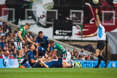 Leicester Tigers, 7 Haziran 2025 'te Leicester Premiership Play-off Leicester Tigers' a karşı Mattioli Woods Welford Road Stadyumu 'nda Satış Köpekbalıkları maçında penaltı kazandı.