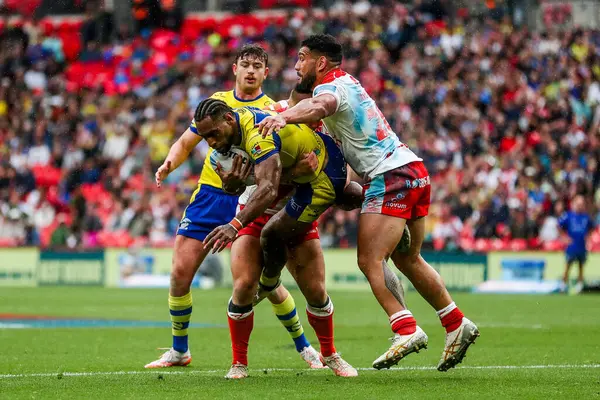 Warrington Wolves 'tan Rodrick Tai, 7 Haziran 2025' te Wembley Stadyumu 'nda oynanan Betfred Challenge Cup Final Warrington Wolves vs Hull KR karşılaşmasında yenildi.