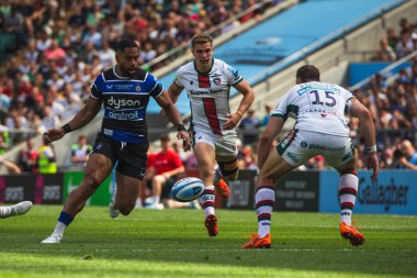 Bath 'dan Joe Cokanasiga ve Leicester Tigers' dan Freddie Steward Gallagher Premiership play-off Finali 'nde Bath Rugby Leicester Tigers' a karşı Allianz Stadyumu, Twickenham, Birleşik Krallık, 14 Haziran 2025