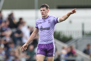 Warrington Wolves 'tan Josh Thewlis, 14 Haziran 2025' te Headingley Stadyumu 'nda oynanan Betfred Süper Lig 14.