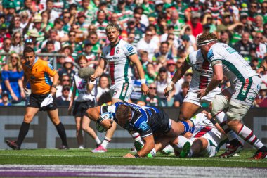 Bath 'dan Thomas du Toit açılış denemesini Gallagher Premiership play-off finalinde yaptı. Final 2025 Bath Rugby - Leicester Tigers, Allianz Stadyumu, Twickenham, Birleşik Krallık, 14 Haziran 2025