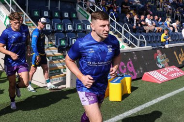 Warrington Wolves 'tan George Williams 14 Haziran 2025' te Headingley Stadyumu 'nda oynanan Betfred Süper Lig karşılaşmasında ısındı.