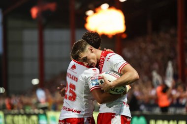 Hull KR 'dan Noah Booth, 13 Haziran 2025' te İngiltere 'nin Hull kentinde Kingston' da bulunan Sewell Group Craven Park 'ta oynanan Betfred Süper Lig 14. Hull KR-Catalans Dragons maçında denemesini kutluyor.