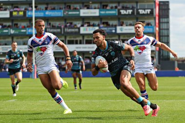 Leoparlar 'dan Darnell McIntosh, 15 Haziran 2025' te Birleşik Krallık 'ın Wakefield Stadyumu' nda oynanan 14. Betfred Süper Lig karşılaşmasında Wakefield Trinity - Leigh Leopards maçında gol attı.