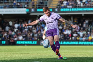 Warrington Wolves 'tan Marc Sneyd, 14 Haziran 2025' te Headingley Stadyumu 'nda oynanan 14. Leeds Gergedan vs. Warrington Wolves karşılaşmasında bir gol için dönüştürüldü.