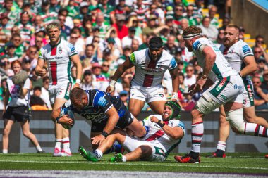Bath 'dan Thomas du Toit açılış denemesini Gallagher Premiership play-off finalinde yaptı. Final 2025 Bath Rugby - Leicester Tigers, Allianz Stadyumu, Twickenham, Birleşik Krallık, 14 Haziran 2025