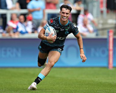 Leoparlar 'dan David Armstrong, 15 Haziran 2025' te Birleşik Krallık 'ın Wakefield Stadyumu' ndaki Wakefield Trinity-Leigh Stadyumu maçında 14.