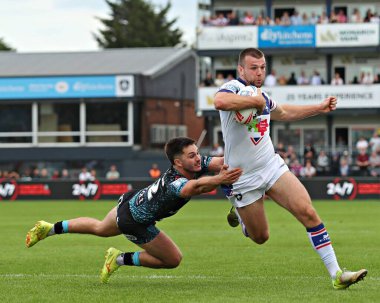 Wakefield Trinity takımından Ben McNamara, 15 Haziran 2025 'te DIY Kitchens Stadyumu' nda oynanan 14. Betfred Süper Lig karşılaşmasında Wakefield Trinity ile Leigh Leopards maçında Wakefield Trinity 'yi yendi.