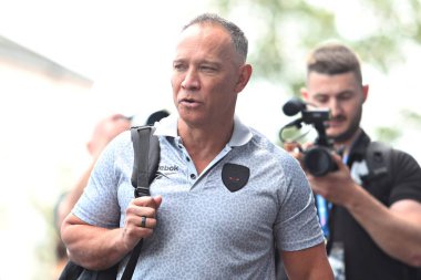 Leigh Leoparlarının baş antrenörü Adrian Lam, 15 Haziran 2025 'te Birleşik Krallık' ın Wakefield Stadyumu 'nda oynanan Wakefield Trinity - Leigh Leopards maçından önce geldi.