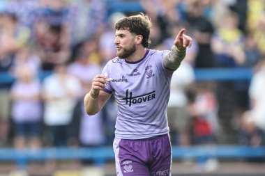 Warrington Wolves 'tan Connor Wrench, 14 Haziran 2025' te Headingley Stadyumu 'nda oynanan Betfred Süper Lig 14.