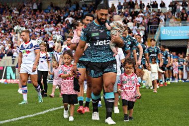 Leopar Leoparlar 'dan Isaac Liu, 15 Haziran 2025' te Birleşik Krallık 'ın Wakefield şehrindeki DIY Kitchens Stadyumu' nda oynanan 14.