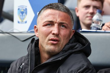 Sam Burgess Warrington Wolves 'un baş antrenörü 14. Betfred Süper Lig Turu sırasında Leeds Gergedan ve Warrington Wolves' a karşı Headingley Stadyumu, Leeds, İngiltere, 14 Haziran 2025