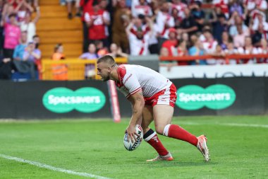 Hull KR 'dan Mikey Lewis, 13 Haziran 2025' te İngiltere 'nin Hull kentinde Kingston' da bulunan Sewell Group Craven Park 'ta oynanan Betfred Süper Lig 14. Hull KR-Catalans Dragons maçında bir deneme için sahaya çıkıyor.