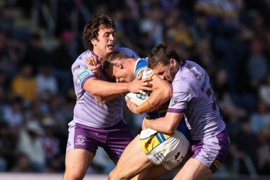 Leeds Rhinos 'tan Ash Handley 14. Betfred Süper Lig Turu' nda Warrington Wolves 'tan Adam Holroyd tarafından Headingley Stadyumu' nda oynanan Leeds-Warrington Wolves maçında yenildi.