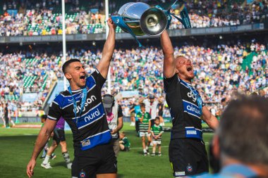 Bath 'dan Cameron Redpath ve Bath Reid Gallagher Premiership play-off Finali sırasında 20-25 Bath Rugby - Leicester Tigers Allianz Stadyumu, Twickenham, Birleşik Krallık, 14 Haziran 2025