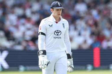 İngiliz Jamie Smith 1. Rothesay Test Maçı 'nda İngiltere Hindistan' a karşı Headingley Kriket Sahası, Leeds, İngiltere, 20 Haziran 2025