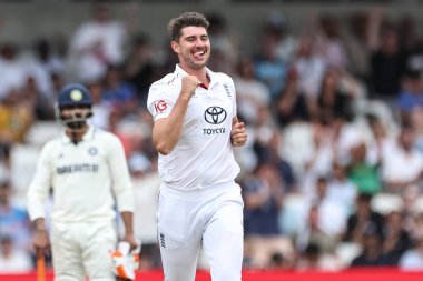 İngiltere 'nin Josh Dili Hindistan' ın Rishabh Pant 'ını 1. Rothesay Test Maçı 2. Gün' de İngiltere Hindistan 'a karşı Headingley Kriket Sahası, Leeds, Birleşik Krallık, 21 Haziran 2025' de LBW 'de kutluyor.