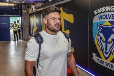 Warrington Wolves takımından Joe Philbin, Warrington Wolves 'un Huddersfield Giants' a karşı oynadığı Betfred Süper Lig maçında 21 Haziran 2025 'te Warrington, Warrington' daki Halliwell Jones Stadyumu 'na geldi.