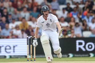 İngiltere 'den Zak Crawley, 1. Rothesay Deneme Maçı 2. İngiltere Hindistan' a karşı Headingley Kriket Sahası, Leeds, Birleşik Krallık, 21 Haziran 2025 'de koşu yapmadı.