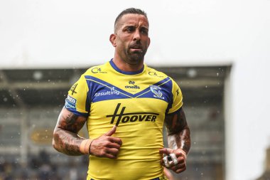 Warrington Wolves takımından Paul Vaughan, Betfred Süper Lig 15. Maç öncesi ısınma turunda Warrington Wolves 'a karşı Huddersfield Giants, Halliwell Jones Stadyumu, Warrington, İngiltere, 21 Haziran 2025
