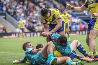 Warrington Wolves takımından Marc Sneyd, 21 Haziran 2025 'te Warrington, İngiltere' deki Halliwell Jones Stadyumu 'nda Warrington Wolves ile Huddersfield Giants arasındaki 15.