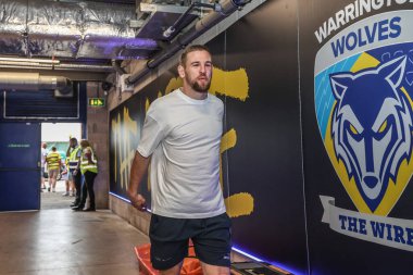 Warrington Wolves takımından Matt Dufty, Warrington Wolves 'un Huddersfield Giants' a karşı oynadığı Betfred Süper Lig maçında 21 Haziran 2025 'te Warrington, Warrington' daki Halliwell Jones Stadyumu 'na geldi.